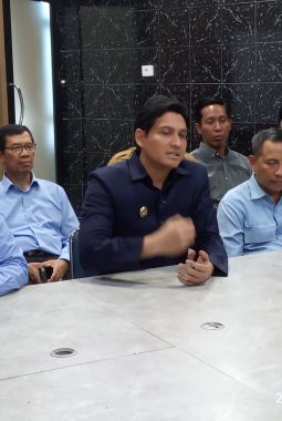 “Banyaknya Pengaduan Dari Masyarakat, Bupati Indramayu Mengunjungi Kantor PDAM Tirta Dharma Ayu Bertemu Seluruh Direksi”